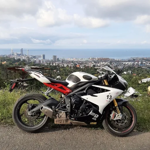 Мотоцикл Triumph Daytona 675R 2012