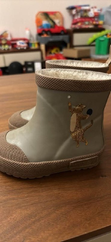 Children's winter combinaisons and coats 6-18 months 2