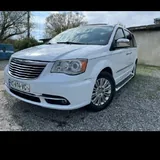 Chrysler Town & Country Platinum 7