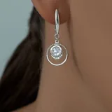 Серьги, круг для плаванья, детские вещи, тумба, фонари, зеркало, утюг, сумка 3