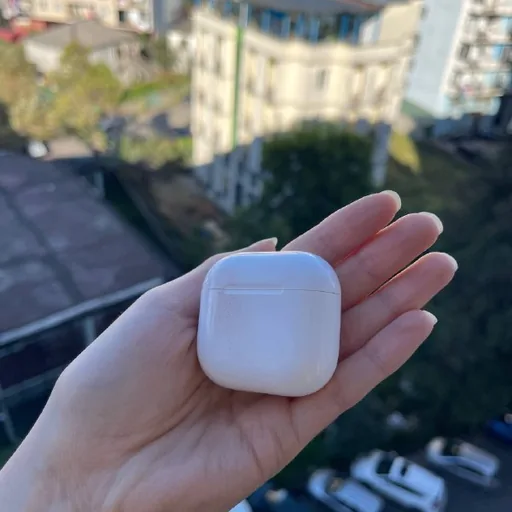 AirPods 4 с шумоподавлением