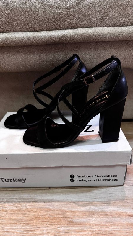 Босоножки, платье Bershka 2