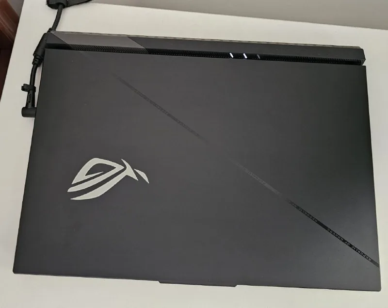 ASUS ROG Strix Scar 18 игровой ноутбук 1