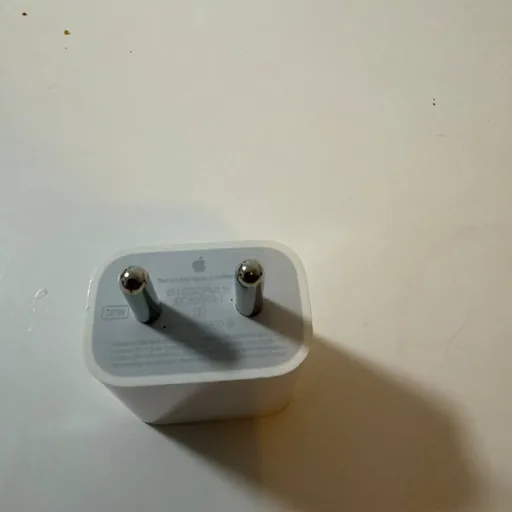 Адаптер питания Apple 20W USB-C
