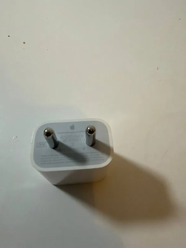 Адаптер питания Apple 20W USB-C 1