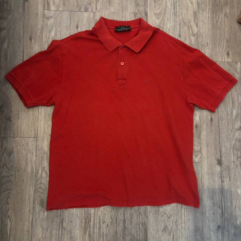 винтажное поло Fred Perry, новая футболка Nike, лонгслив Obey, кепки Everlast и Puma, ветровка Oakley, штаны Oakley, Nike Tech Fleece