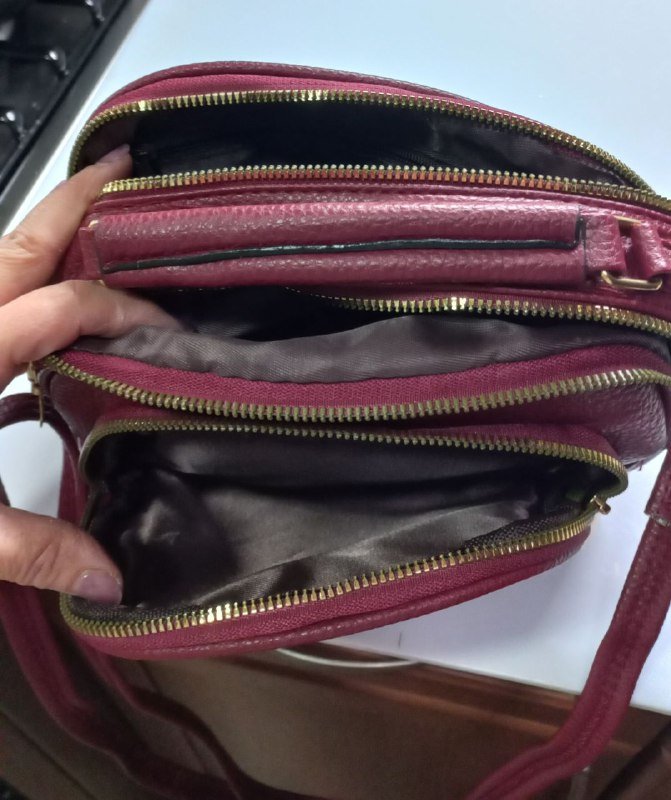 Сумочка вишнёвого цвета 4