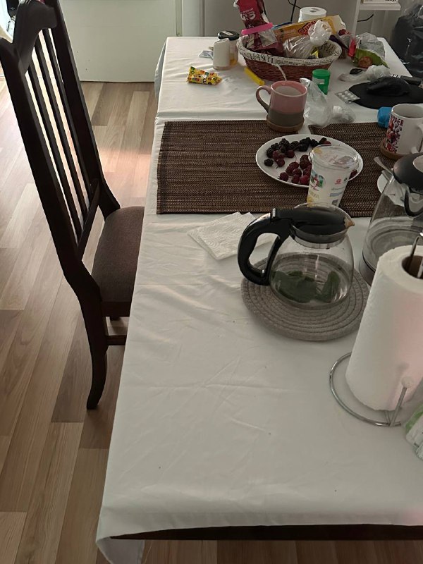 White tablecloth