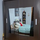 Spacious mirrored sliding-door wardrobe 1