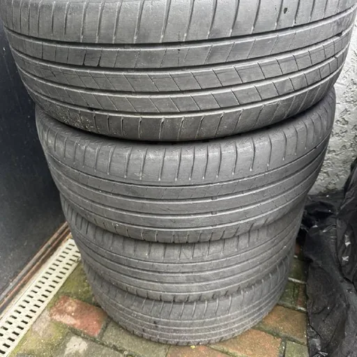 Летняя резина Bridgestone 225/55 R18