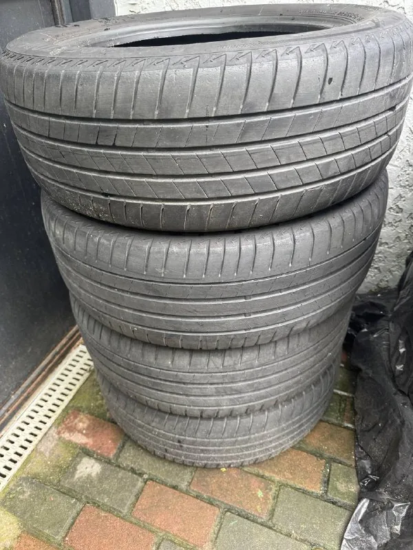 Летняя резина Bridgestone 225/55 R18 1