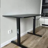 Height-adjustable desk 3