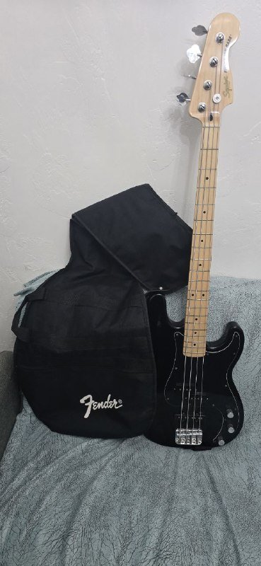 Электро гитара Harley Benton, Бас гитара Squier, Комбоусилитель Fender, Телевизор Xiaomi 55" 5