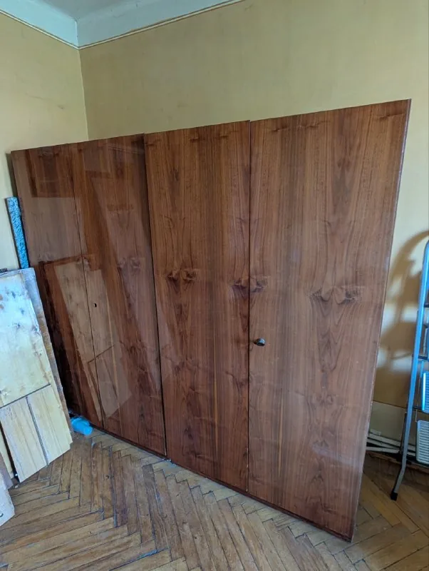 Шкафы, гардеробы 1