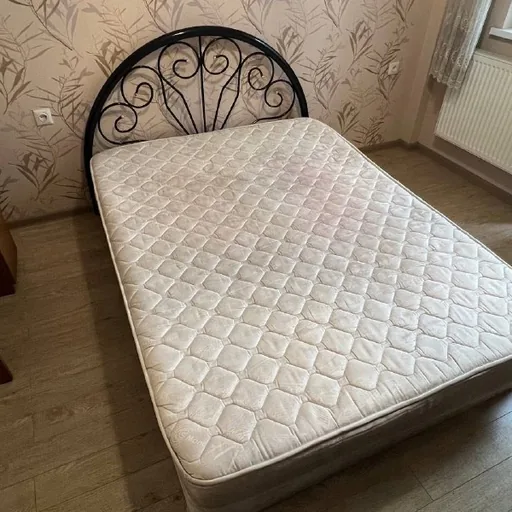 Кровать с матрасом 150×200