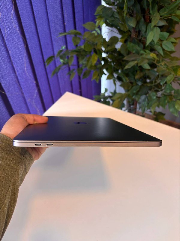 Macbook pro 2019 i5 16/256 4