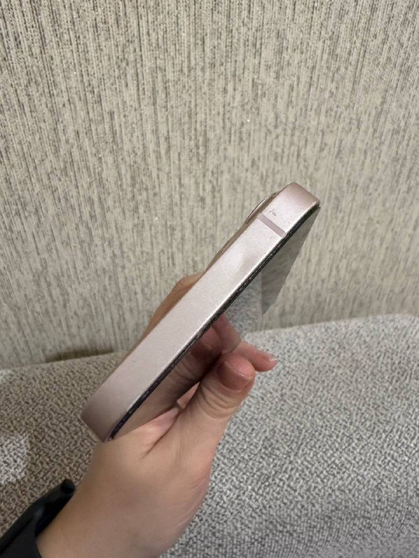 iPhone 13 128 GB розового цвета 4