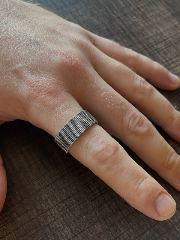 Мужское кольцо из плетеного металла