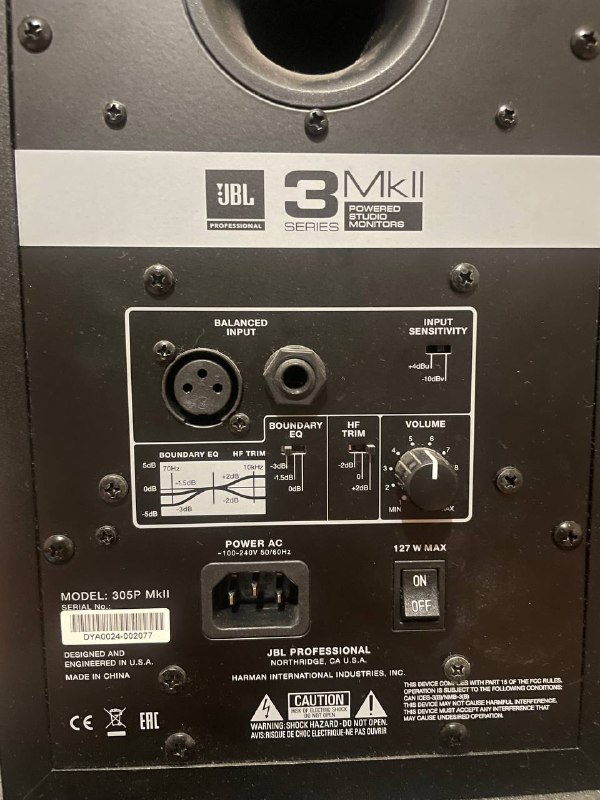 Пара студийных мониторов JBL 305p MKII 3