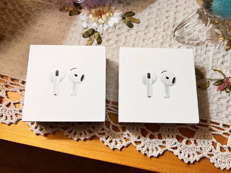 Apple AirPods 4 No ANC