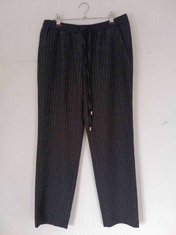 Джинсы Zara, Шорты Terranova, Балахон, Брюки Club, Платье OGGI, Блузка oodji, Майка, Юбка-миди 3