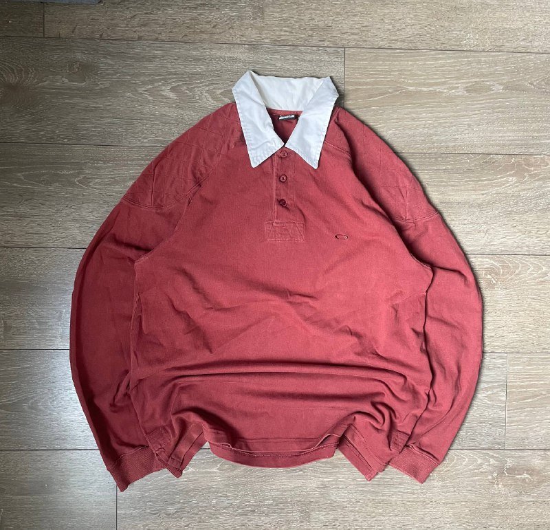 Oakley sweatshirt size L