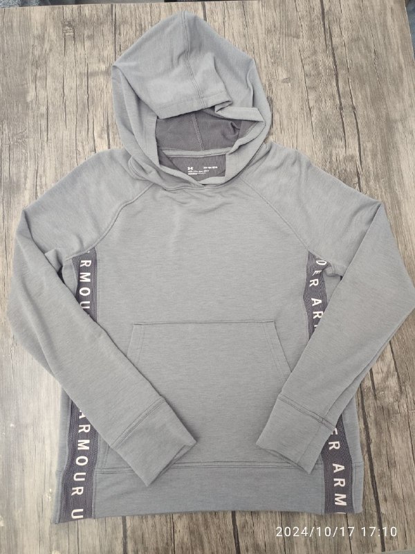 Платья Mango, Zara, спортивный костюм, сандали 5