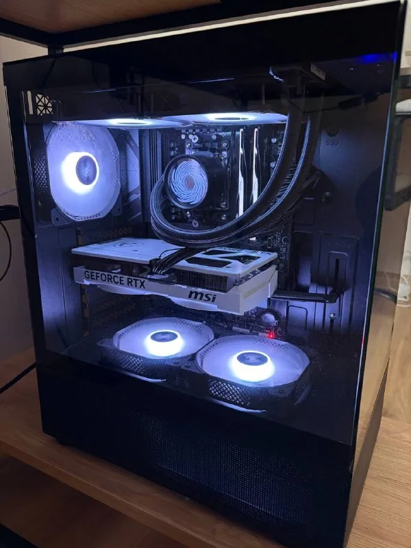 Игровой ПК Ryzen 7 7800X3D RTX 5070