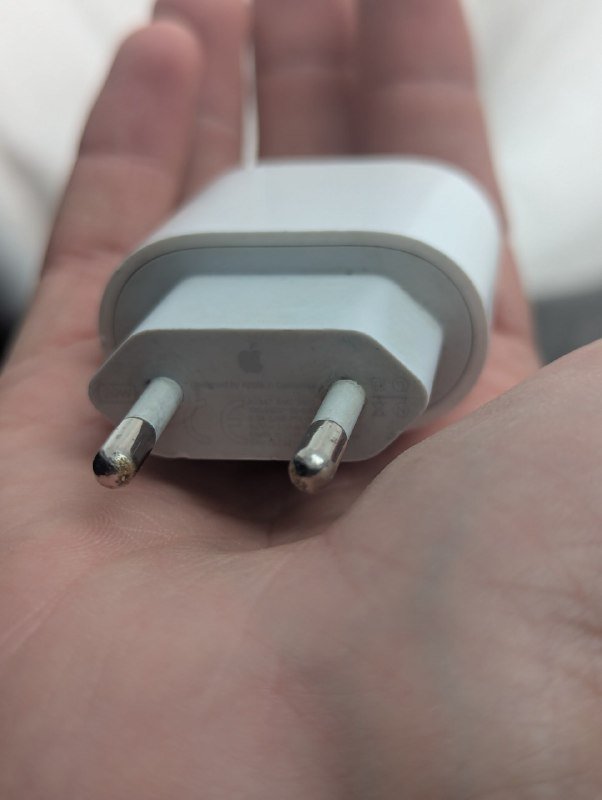 Оригинальная зарядка для iPhone