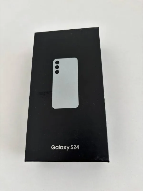 Телефон Samsung S24 1