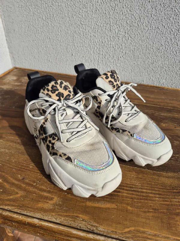 Женские кроссовки б/у, 39 размер 2