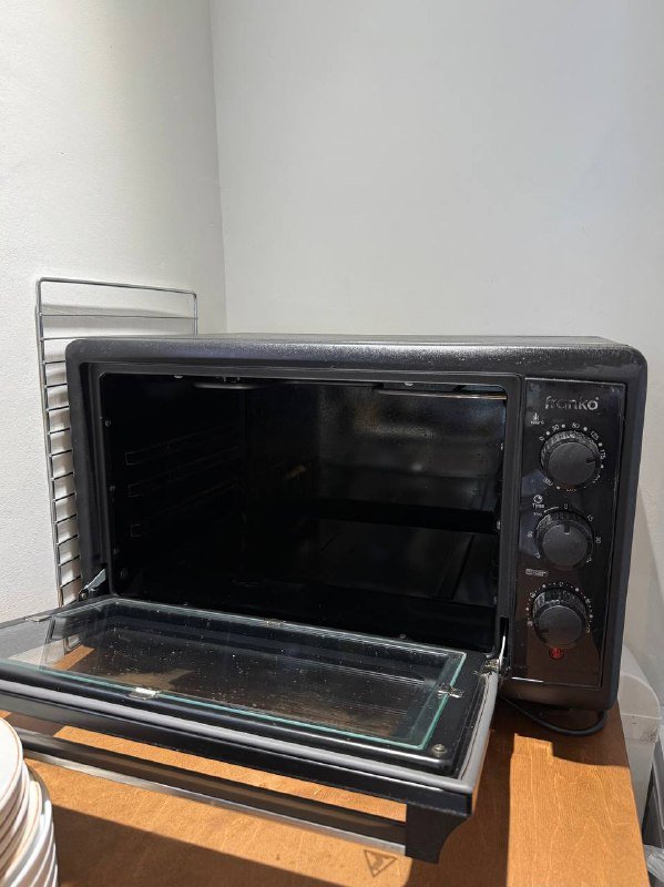 Духовка Franco fco-1193 с противнями и решеткой