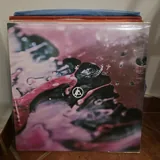 Виниловые пластинки Linkin Park, Bon Jovi, The Beatles и другие 1