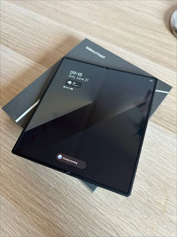 Samsung Galaxy Z Fold 7 smartphone 1TB 16GB 1