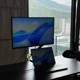HomePods 2 mini, стул, стол, весы Xiaomi, блендер Xiaomi, увлажнитель Xiaomi, кронштейн, монитор DELL 1