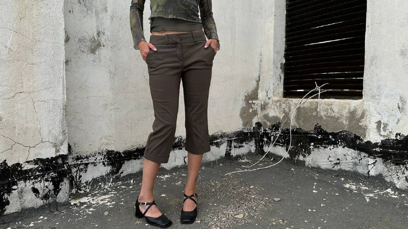 Винтажные мюли Prada, юбка, рубашка Zara, бриджи, блуза Monki, босоножки, туфли, ботинки 4