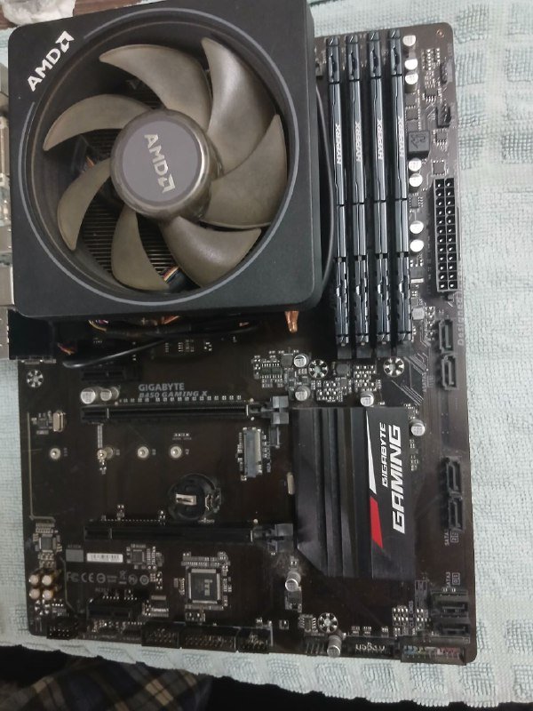 Процессор Ryzen 7 3700x, 4 плашки памяти DDR4 по 16 Гб, материнская плата