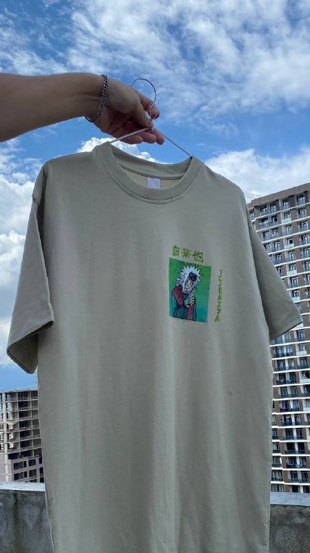 светло-зеленая оверсайз футболка с Джирайя из Наруто 3