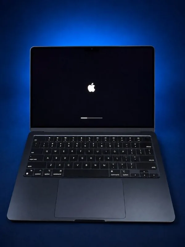 MacBook Air M2 16/256 GB 1