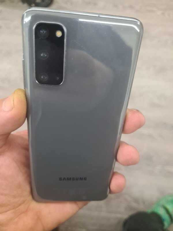 Телефон Samsung S20 3