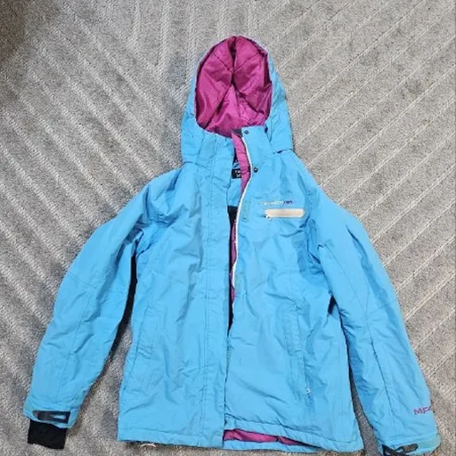 Ski suit: jacket and pants
