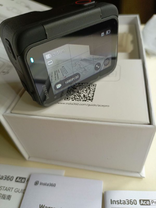 Камера Insta360 AcePro, трипод, защитные стёкла 7
