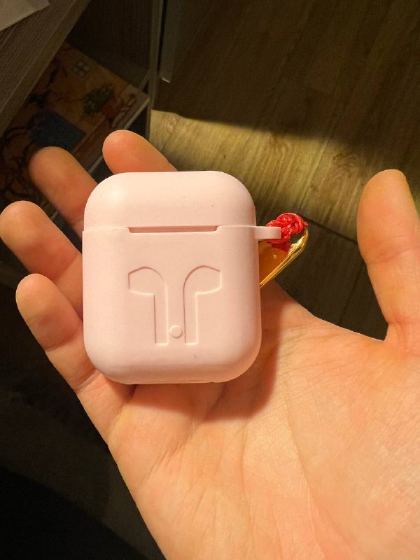 Apple AirPods 2 with case and cover 5