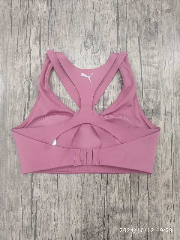 Костюм Zara, джинсы CsA, брюки, блузки, бюстгалтер Puma 7