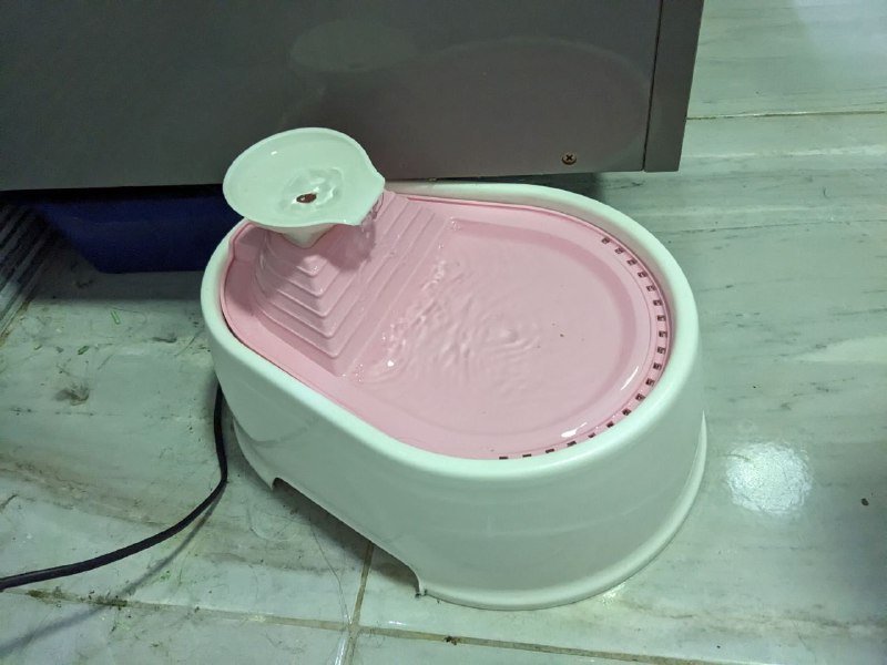 Фонтан поилка для кошек