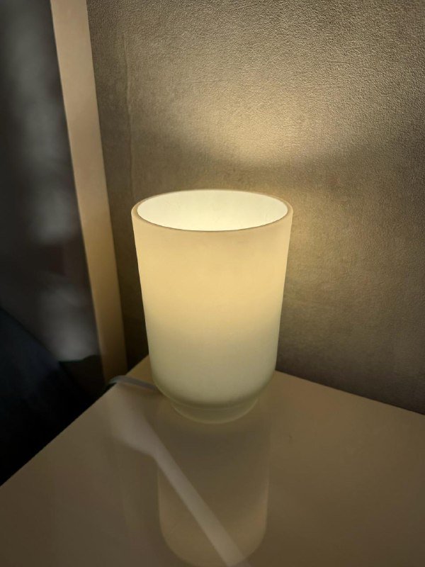 Офисное кресло, стол, лампа IKEA, стулья, кофемашина Nespresso, ботинки Salomon, фильтр Xiaomi, столик, аэрогриль 2