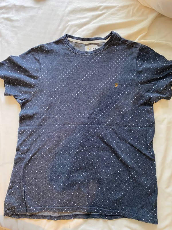 Купальник, футболки, лосины, рубашка, консилер 10