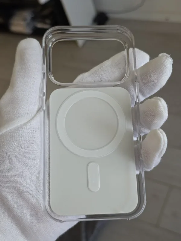 Чехлы для iPhone 16 и 17 3