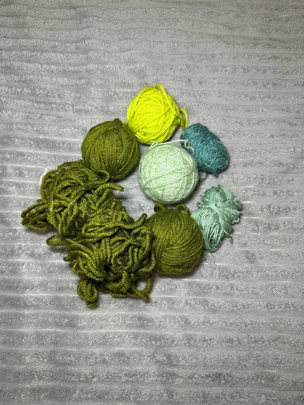 Пряжа фиолетовая, белая, синяя, розовая, зеленая, оранжевая 4