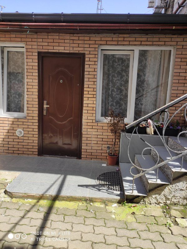 Домик студия на улице Хуло в Батуми